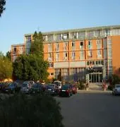 ***  Arena Hotel Holiday Pula Croacia